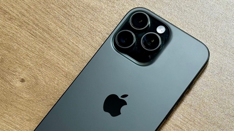 iPhone 16 Pro Max camera module