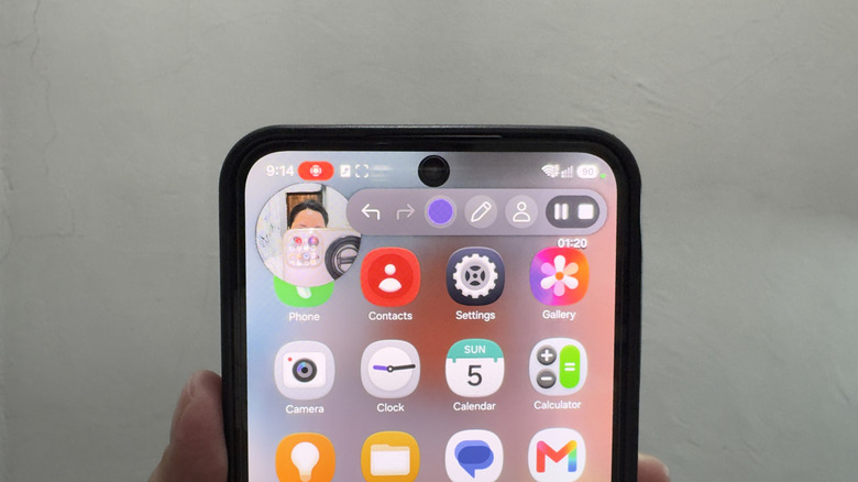 Samsung Galaxy showing screen recording options in full scree