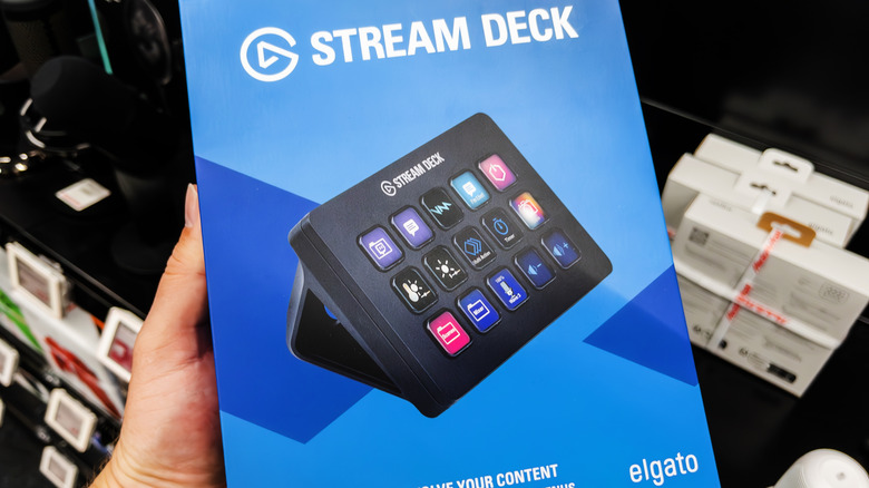 Stream Deck device in packaging