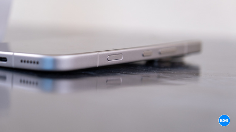 Buttons on the Honor 600