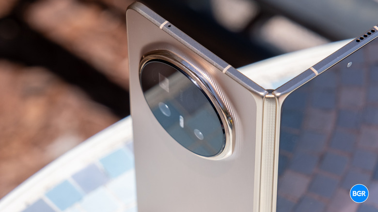 Camera on the Honor Magic V6