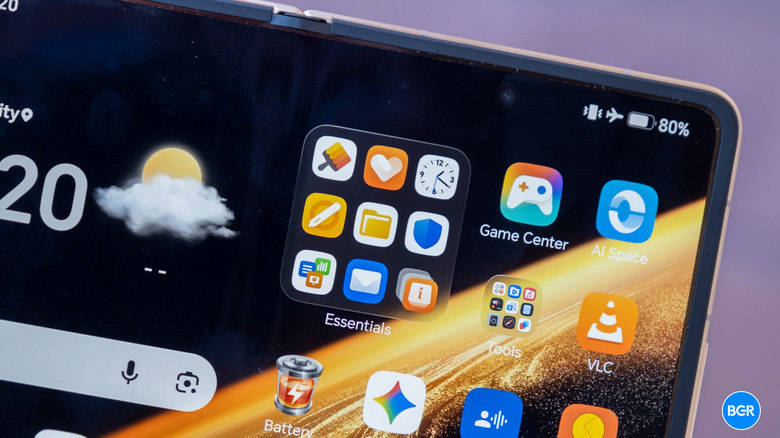 Software on the Honor Magic V6