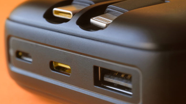 Power bank with different USB types