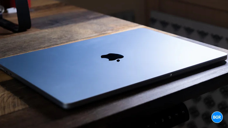 The M5 MacBook Air on a desk.