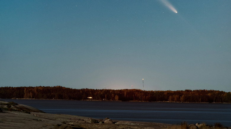 A meteor burning up through the sky