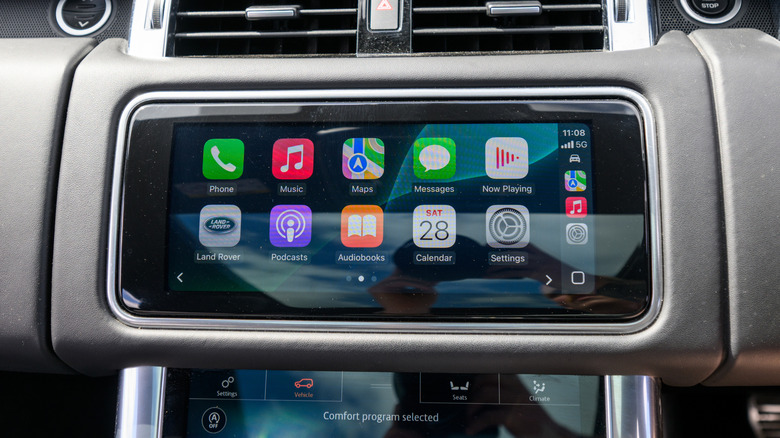 Apple CarPlay running in the infotainment screen of a car