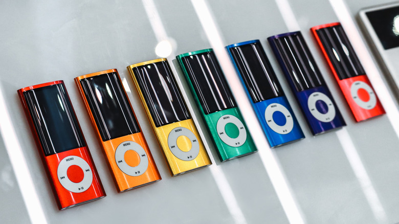 A lineup of iPod Nanos in various colors