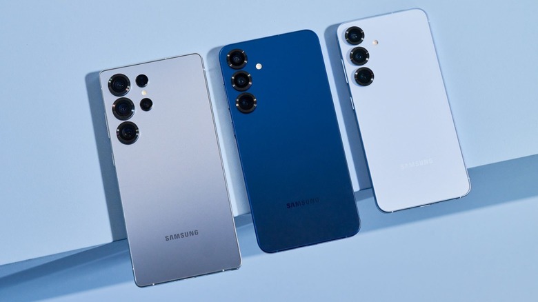 Three Samsung Galaxy S25 smartphones showing rear cameras