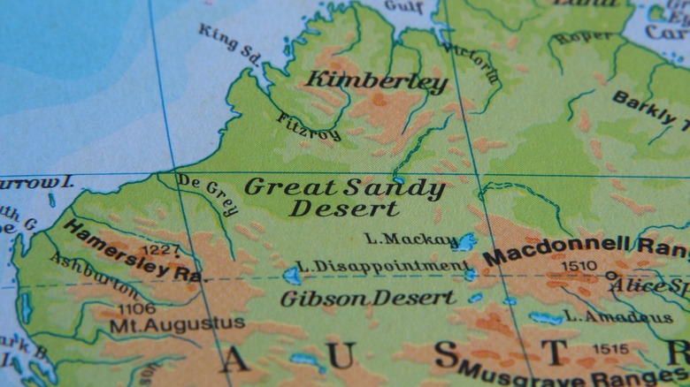 Western Australia map with the Great Sandy Desert in the center.
