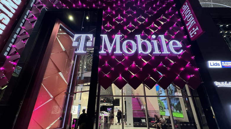 T-mobile storefront in Las Vegas