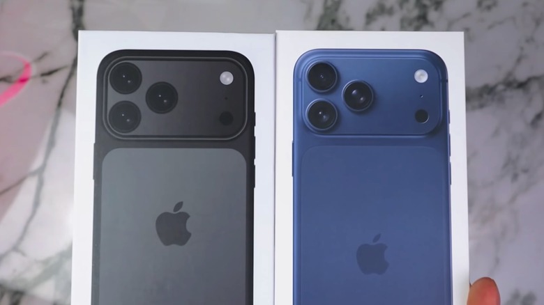 iPhone 17 Pro Max clone (left, in black) vs. genuine iPhone 17 Pro Max (right, in blue).