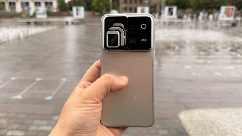 Honor Robot Phone from the rear with the gimbal folded