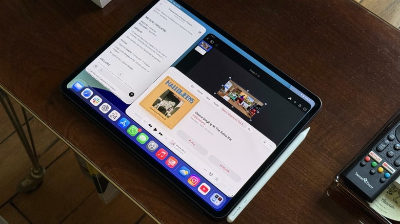 iPadOS 26 new Window Tiling multi-tasking feature