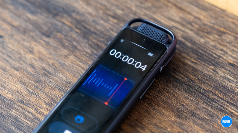 Recording audio on the iFlyTek P1 Pro