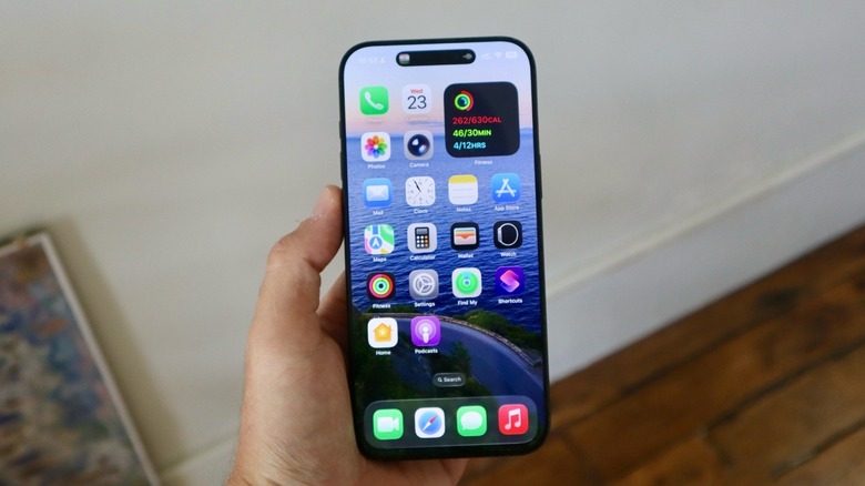 iPhone 16 Pro Max iOS 26 new Home Screen