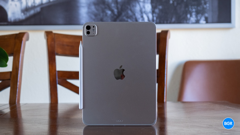 Back of the iPad Pro M5