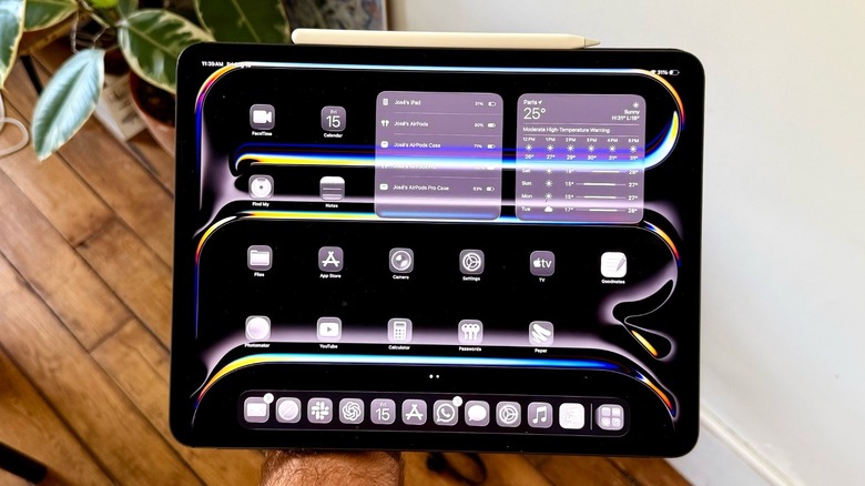 iPadOS 26 Home Screen on iPad Pro M4