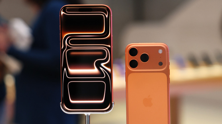 The iPhone 17 Pro Max and iPhone 17 Pro models on display.
