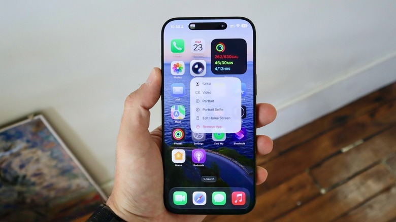 Pantalla de inicio del iPhone 16 Pro Max en iOS 26