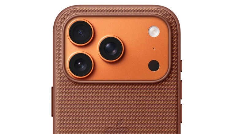 iPhone 17 Pro in the new TechWoven case