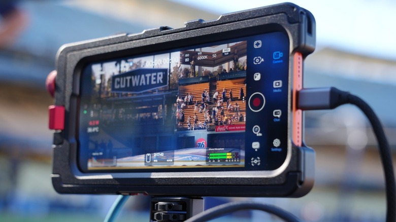 iPhone 17 Pro Max setup for streaming MBL's match
