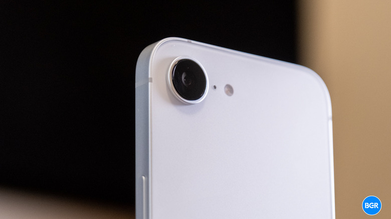 Camera on the iPhone 17e