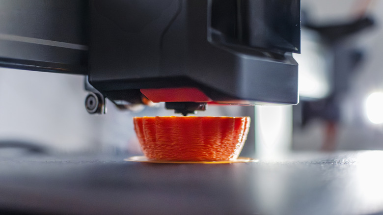 3D printer printing round item
