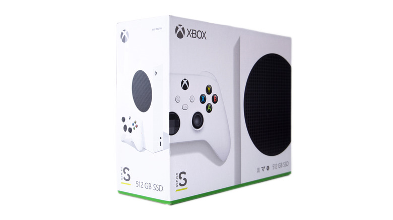 The box for the Xbox Series S.