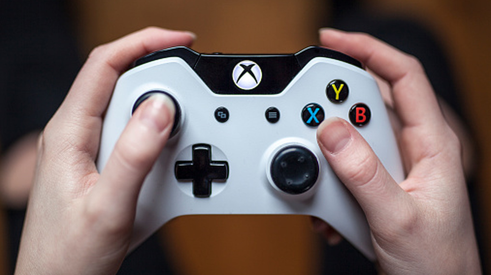 bgr.com - Michael Bizzaco - It Isn't Just Smart TVs - Even Cars Can Stream Xbox Games Now