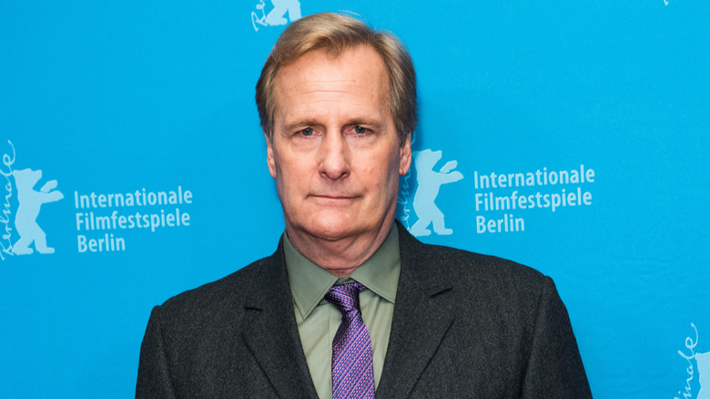 Jeff Daniels smiling at 'The Looming Tower' premiere in Berlin, Germany in 2018.