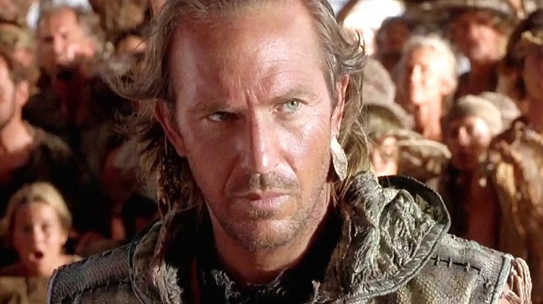 The Mariner (Kevin Costner) looking angry in 