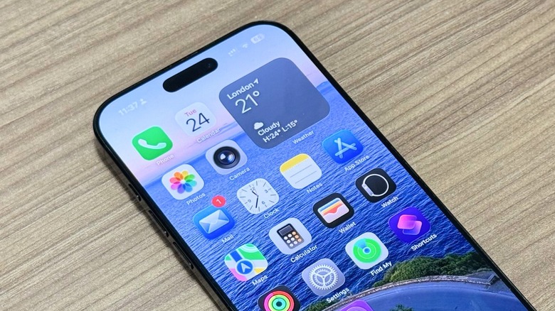 iPhone 16 Pro Max running iOS 26