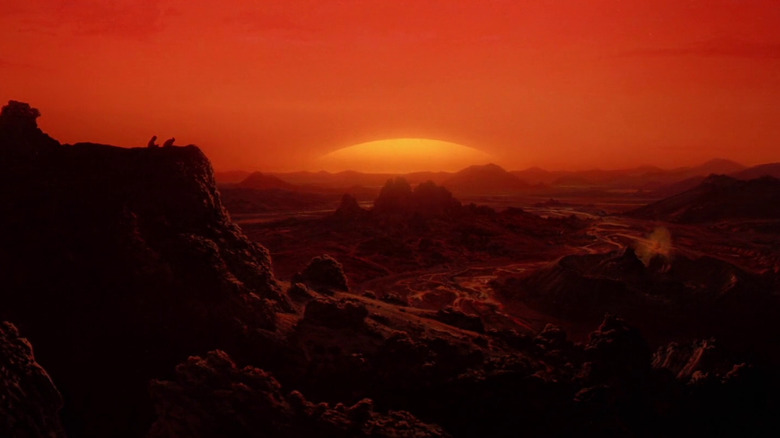 A sunset on planet Fyrine