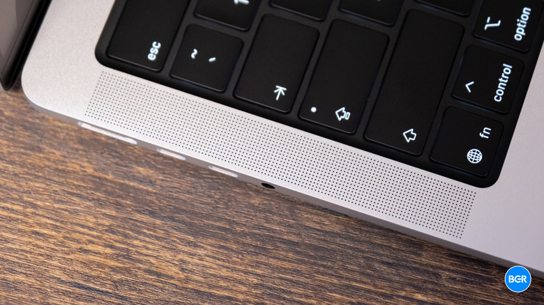 Speakers on the M5 Max MacBook Pro