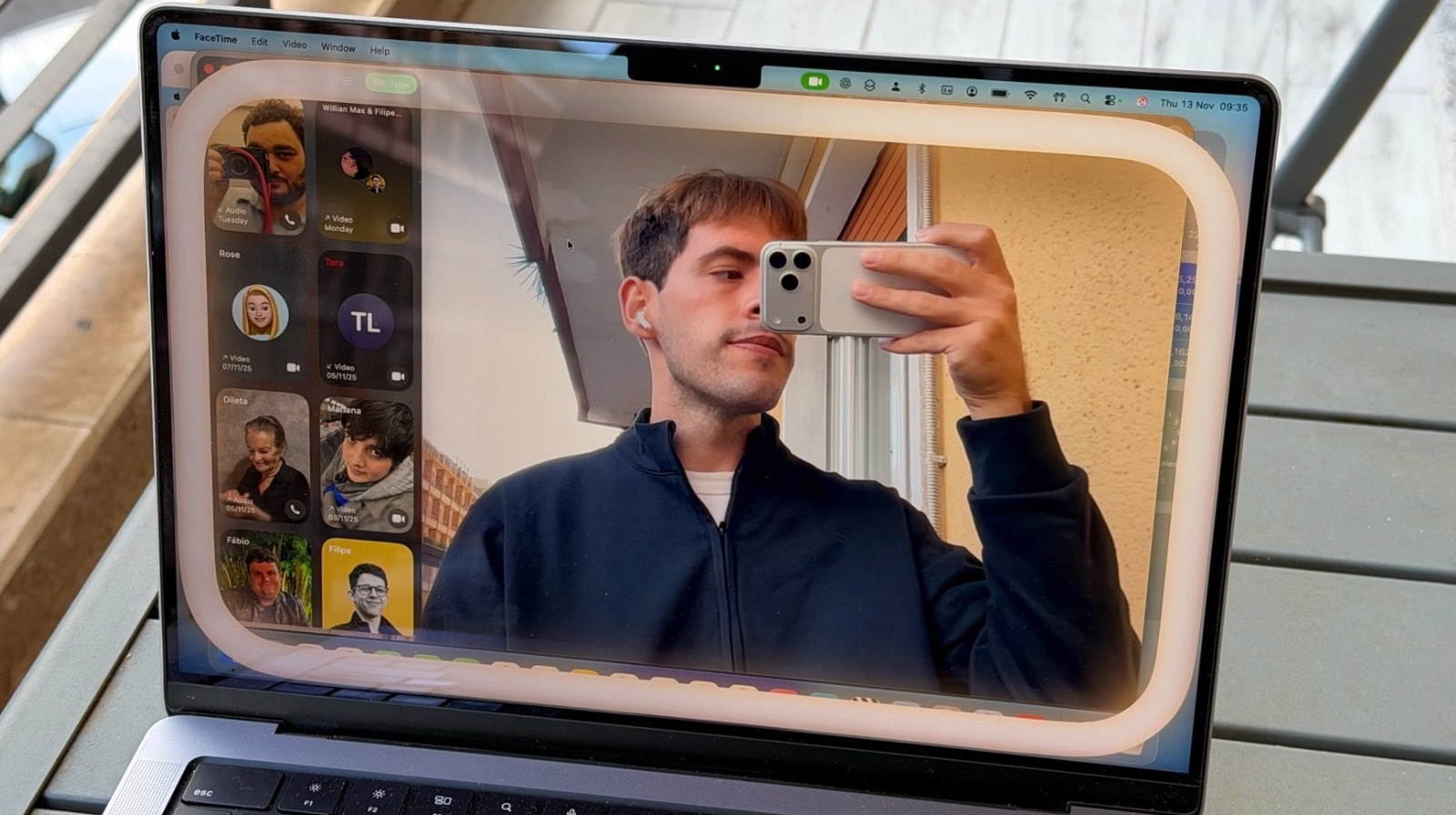 macOS Tahoe 26.2 Now Available With Edge Light Effect For Video Calls – BGR