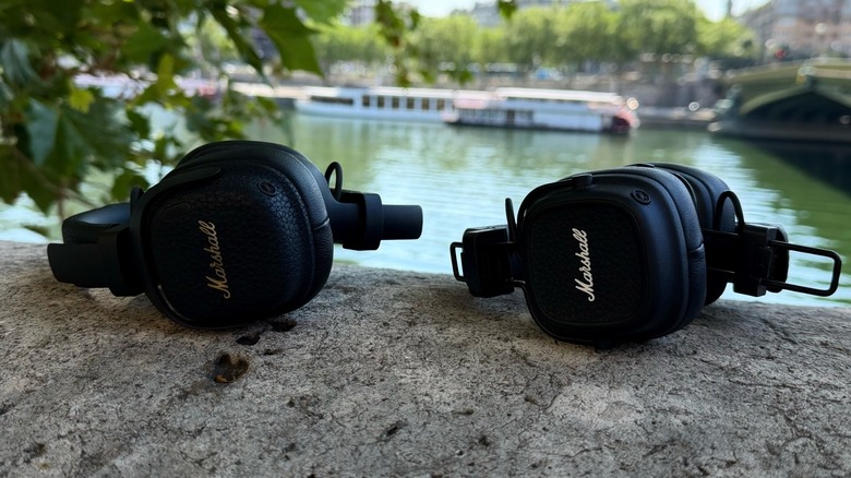 An up-close shot with Marshall's Milton A.N.C. and Major V headphones