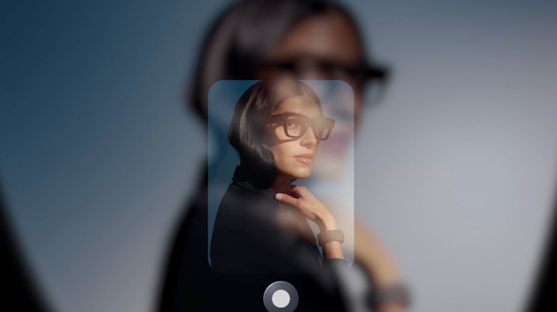 Meta Ray-Ban Display glasses let you zoom and preview the photo you're about to take