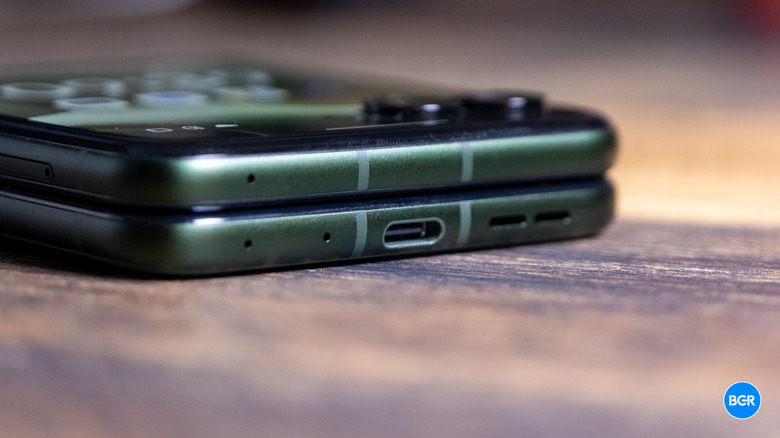 USB-C port on the Motorola Razr+ (2026)