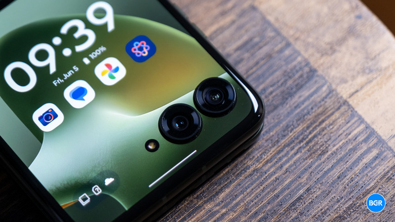 Camera on the Motorola Razr+ (2026)