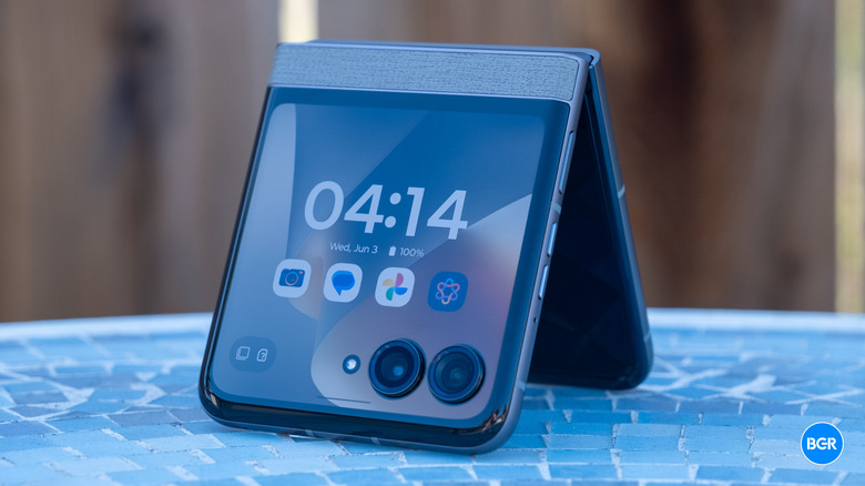 Motorola Razr (2026) standing on a table