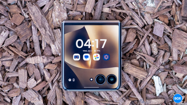 Software on the Motorola Razr Ultra (2026)