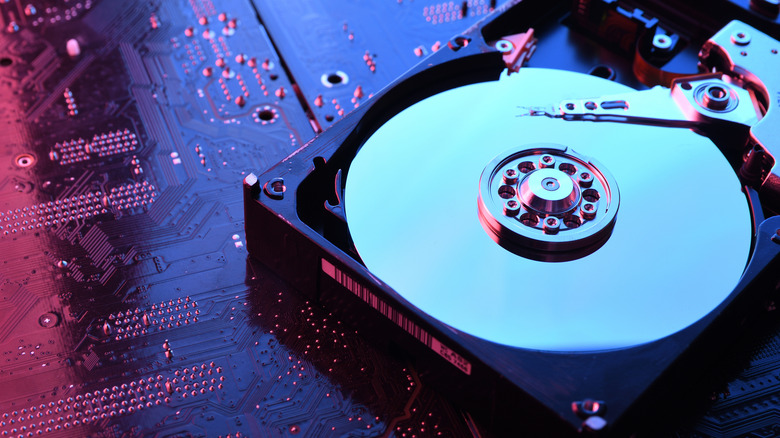 Close-Up of a physical hard drive with the storage disc exposed