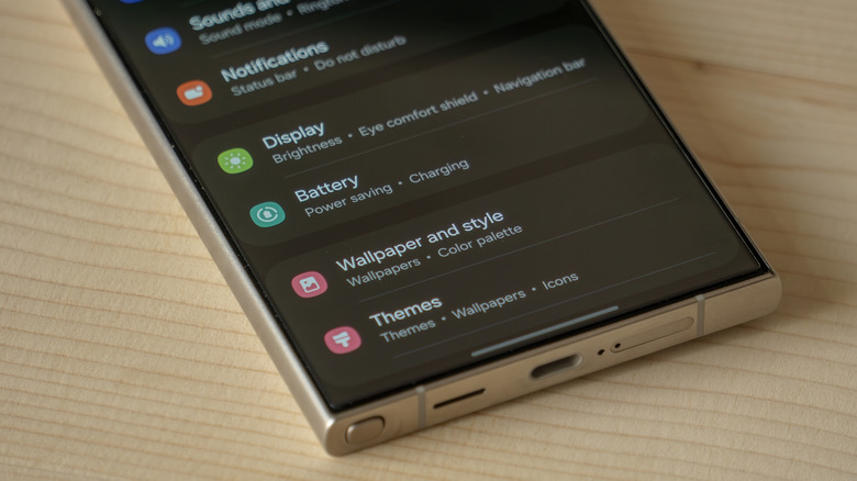 settings menu open on the Samsung Galaxy S22 Ultra