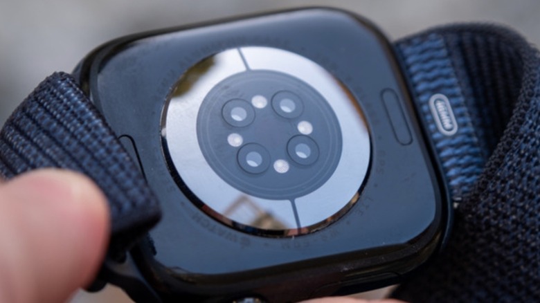 Apple Watch Series 10 rear sensors