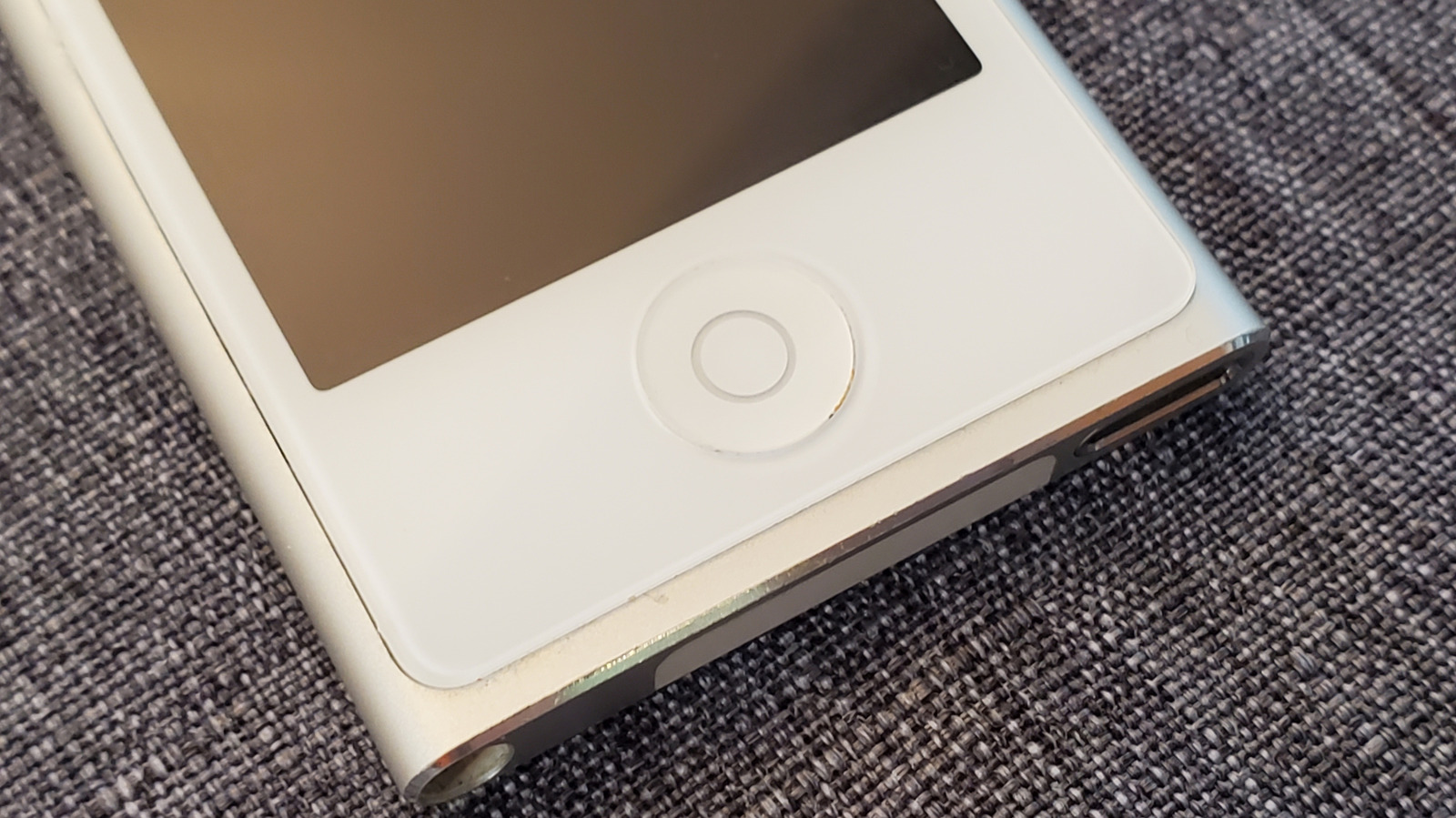 bgr.com - José Adorno - Not All iPods Have Bluetooth - These Are The Ones That Do