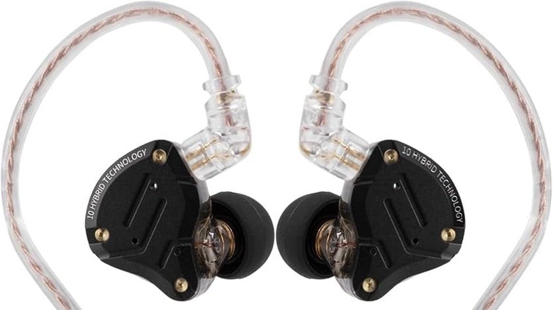 The Linsoul KZ-ZS10 Pro.