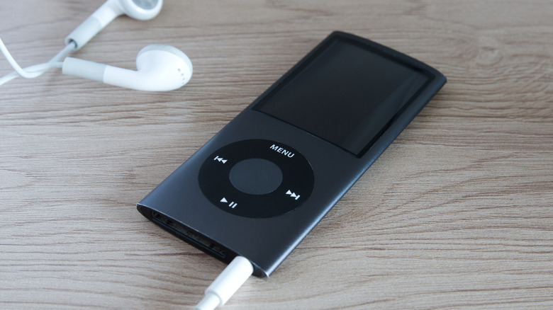 A black 4th Generation iPod Nano on desk