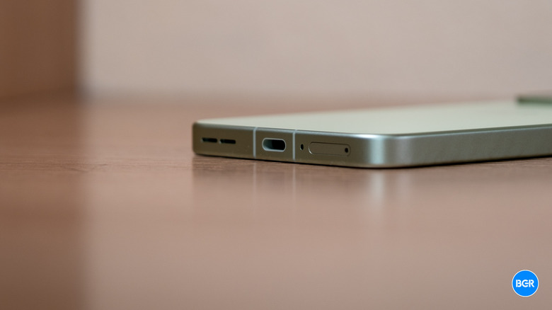 USB-C port on the OnePlus 15R