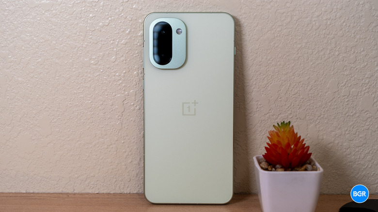 Back of the OnePlus 15R