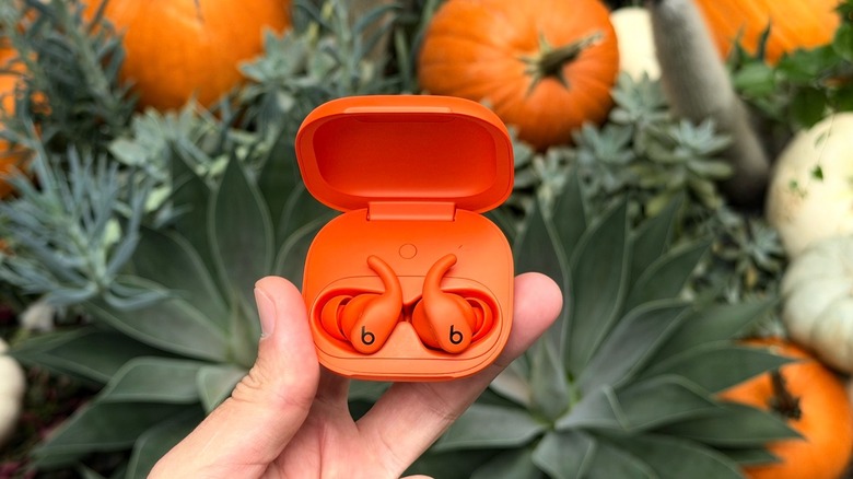 New Powerbeats Fit case in Spark Orange